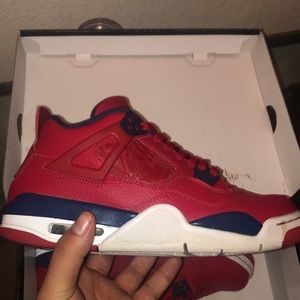 Jordan 4 fiba